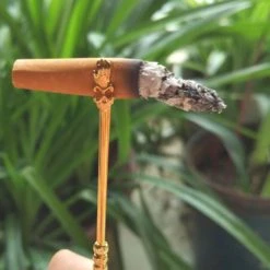 Marque Generique Fumeur De Cigarette Finger Ring Smoker Cigarette Hand Holder For Lady ...